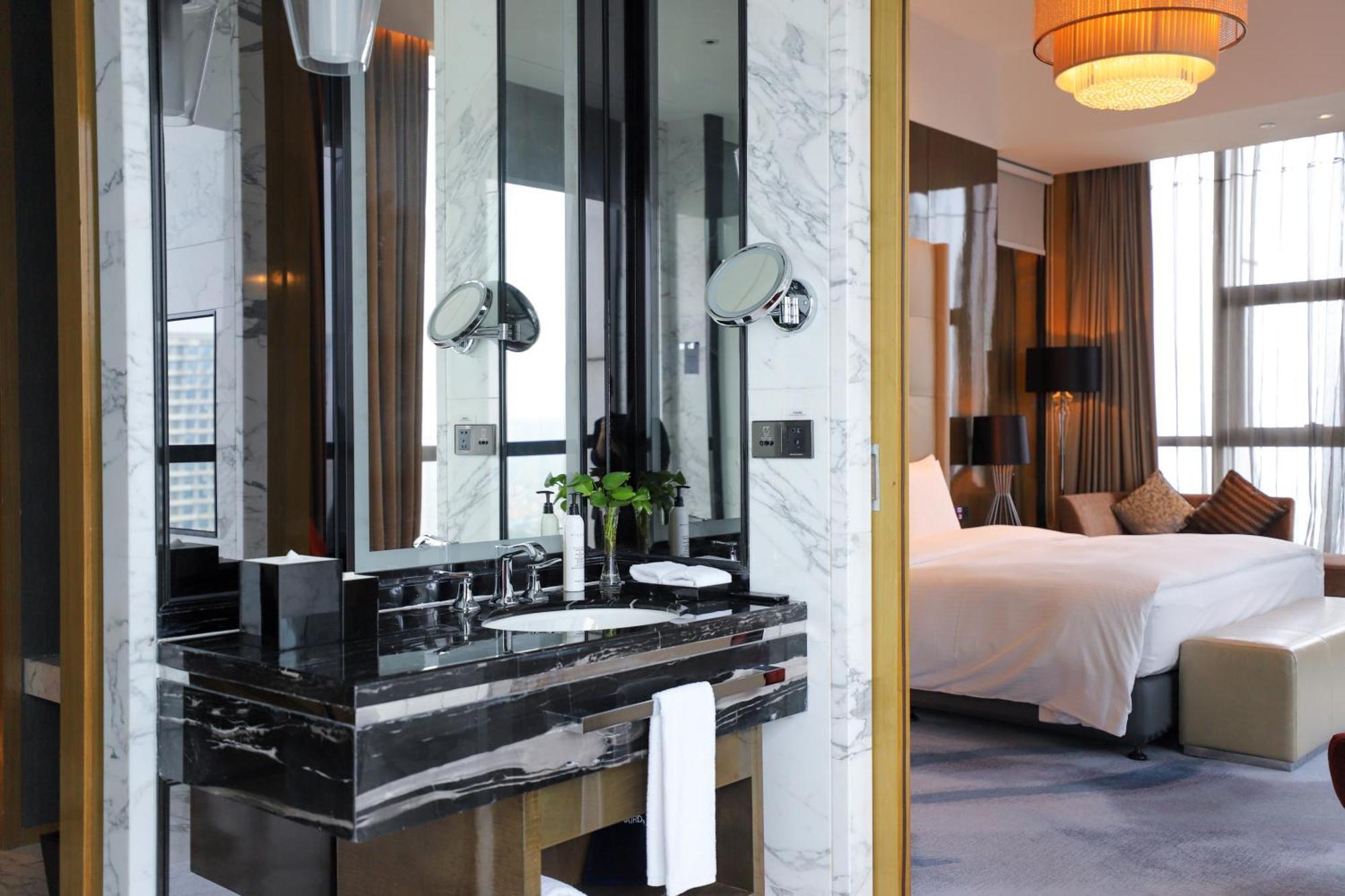 Wanda Realm Jiangmen Hotel Ngoại thất bức ảnh
